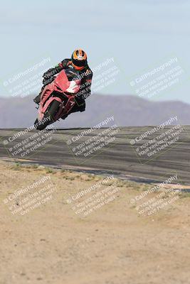 media/Nov-16-2025-Race Pace (Sun) [[8c5fa54630]]/Verified Riders/1-Turns 9 and 10 (925am)/